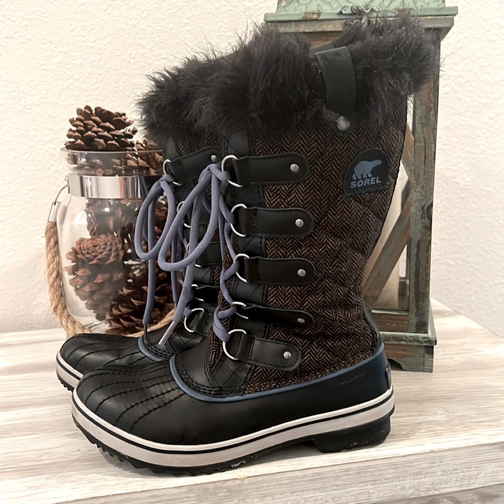 Sorel Weatherproof Snow Boots